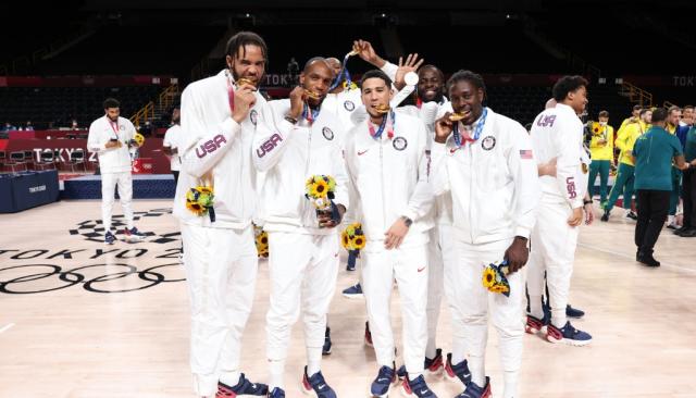 1718351043822069329.png 霍勒迪兄弟成功的秘密,父母是背后最大的支持者