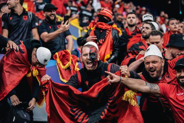 1718489663965085951.jpg 英雄联盟世界赛-王勤伯:意大利新防线展现潜力,阿尔巴尼亚如过节