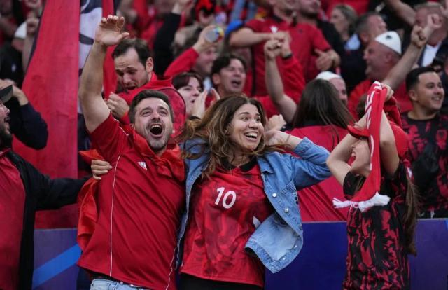 1718489840398075053.jpg 英雄联盟世界赛-王勤伯:意大利新防线展现潜力,阿尔巴尼亚如过节