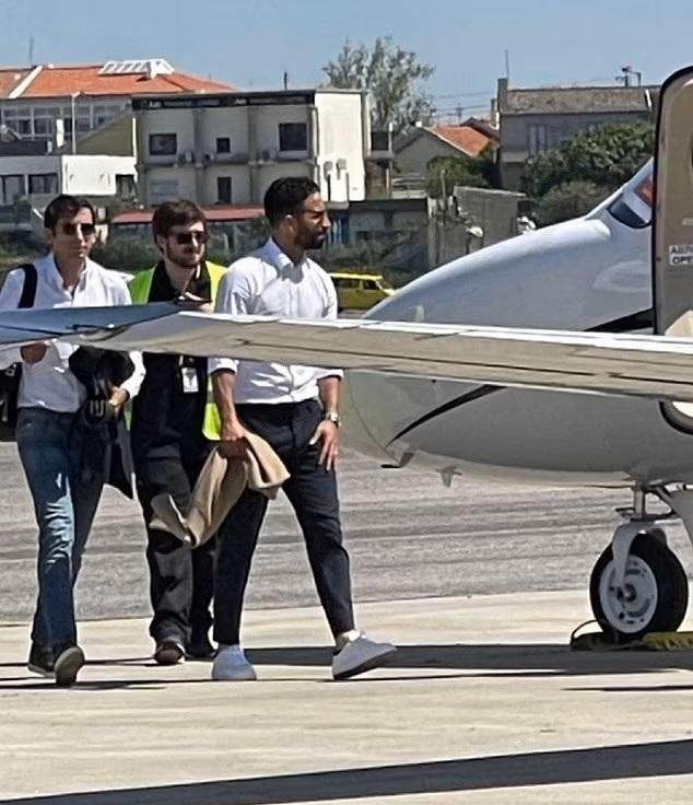 1713856920647001714.jpg 世界赛官网-“克洛普接班人”变“莫耶斯备胎” 利物浦还会选谁?